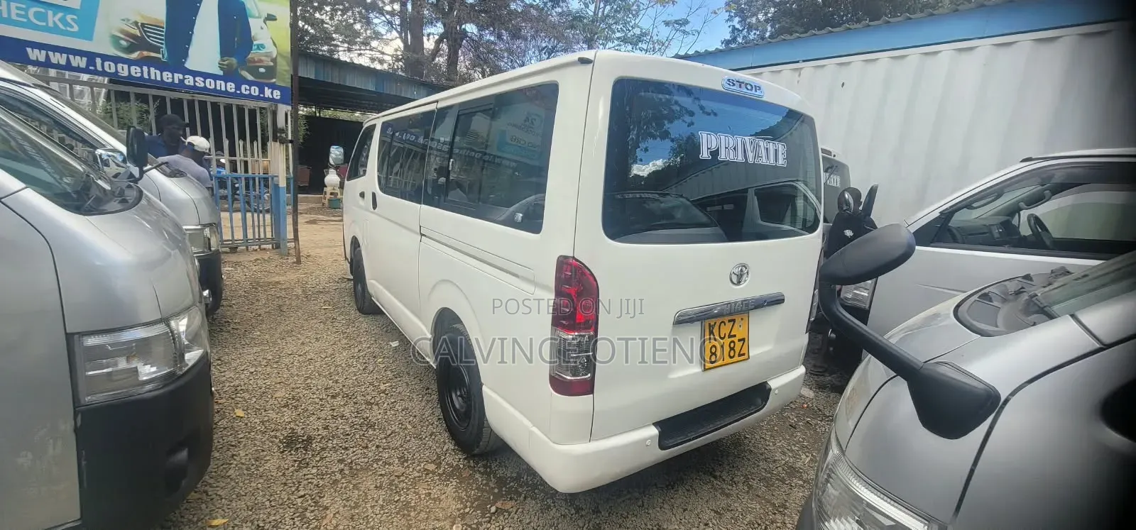 Toyota HiAce 2013 White