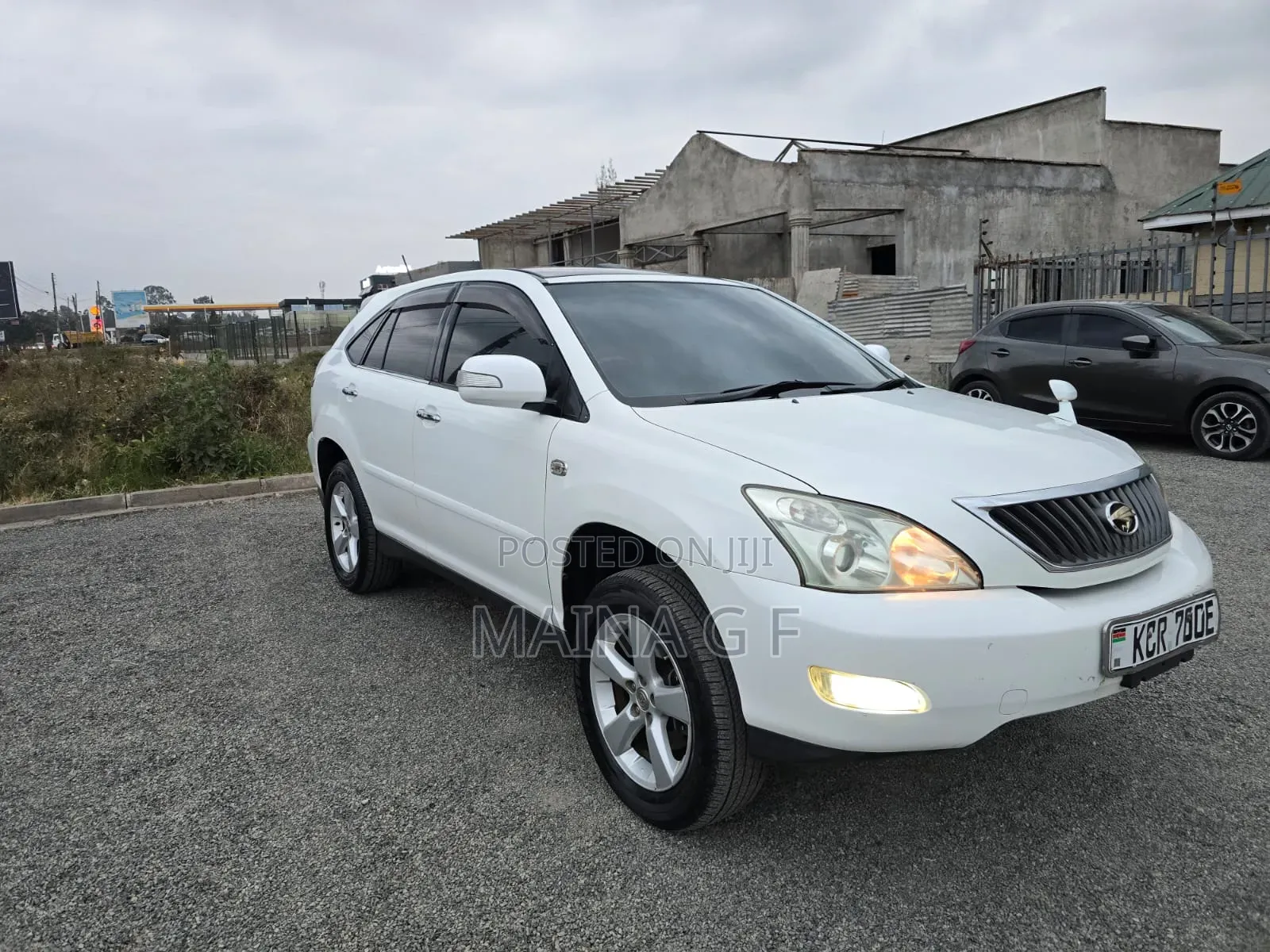Toyota Harrier 240G 2012 White
