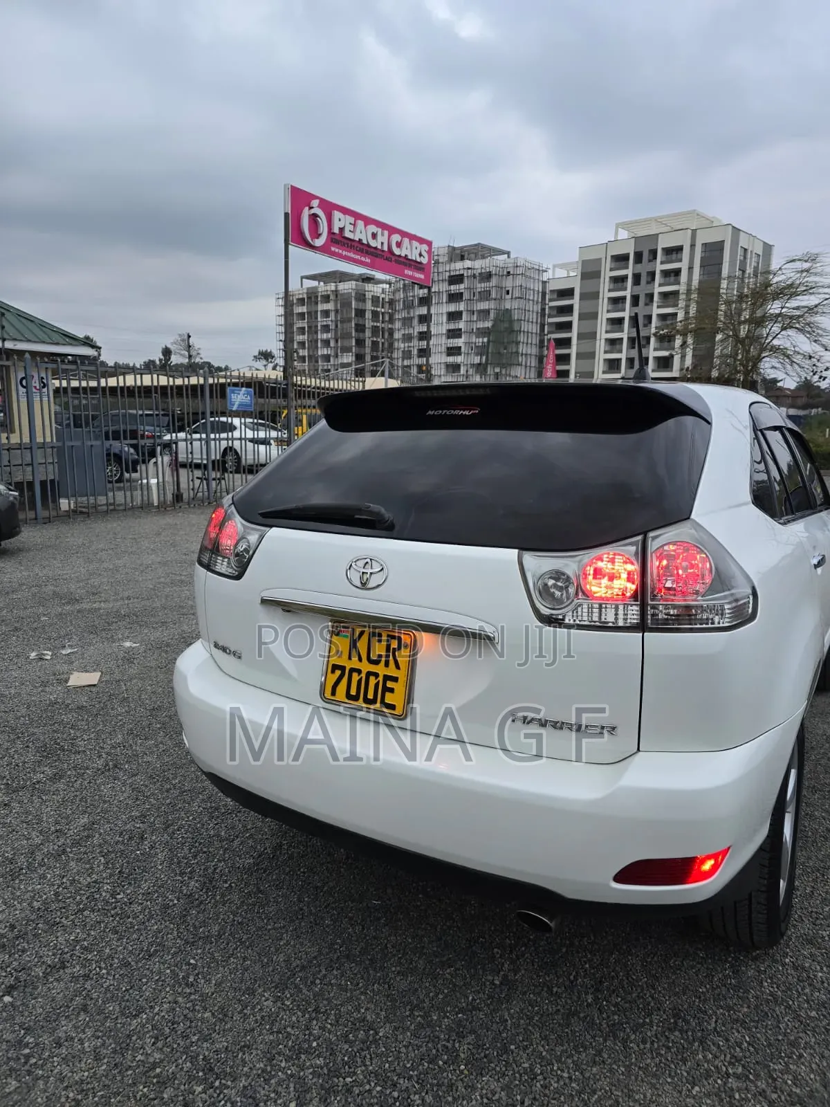 Toyota Harrier 240G 2012 White