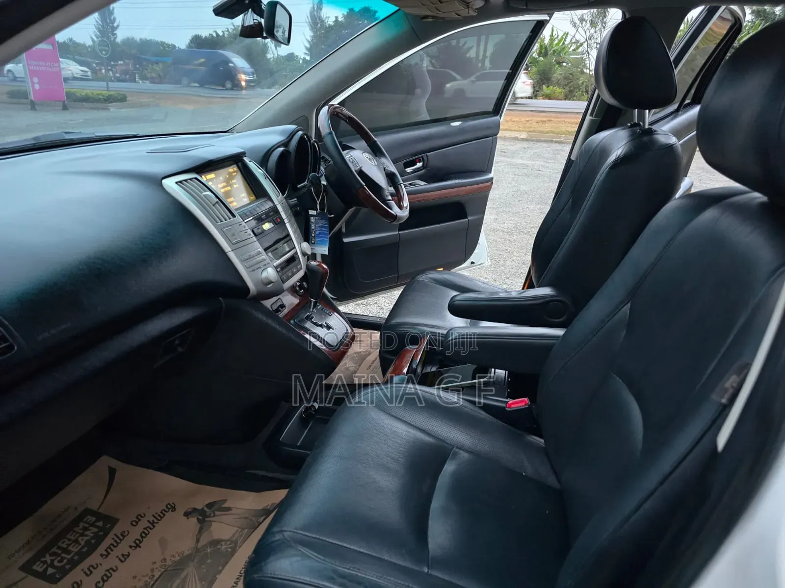 Toyota Harrier 240G 2012 White