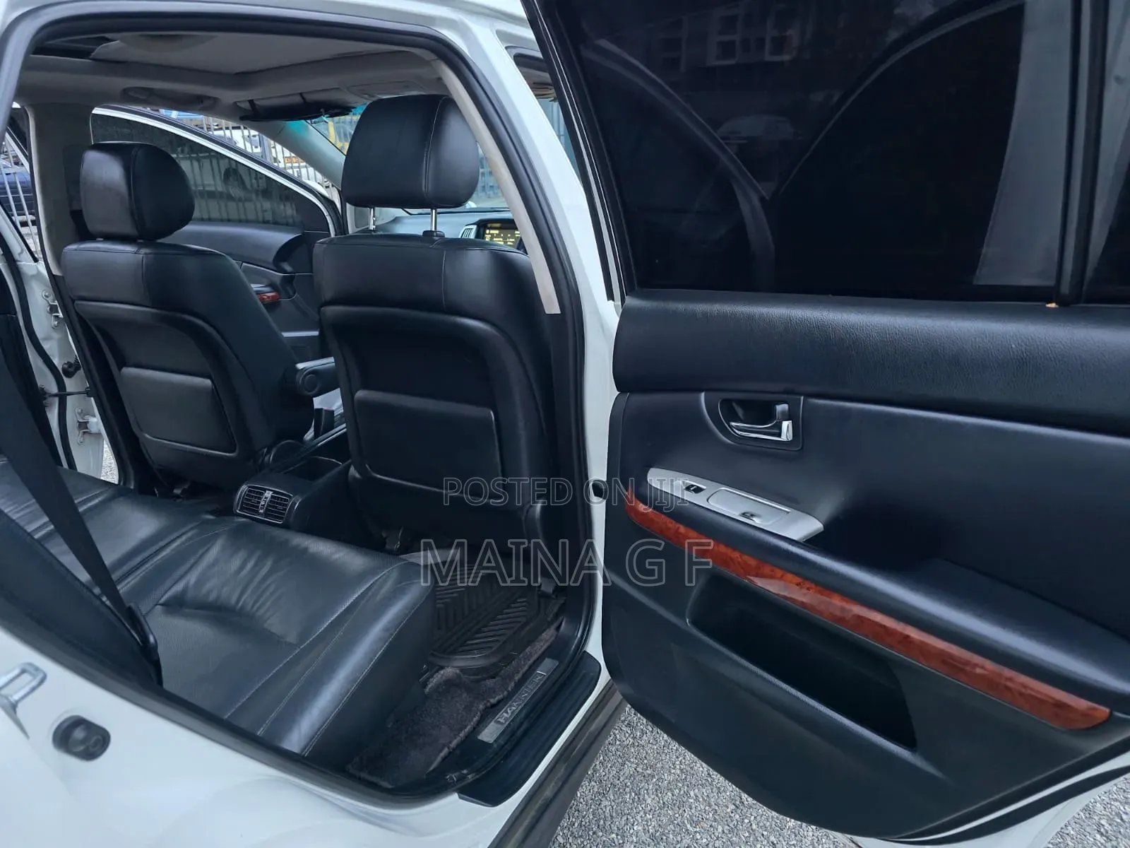 Toyota Harrier 240G 2012 White