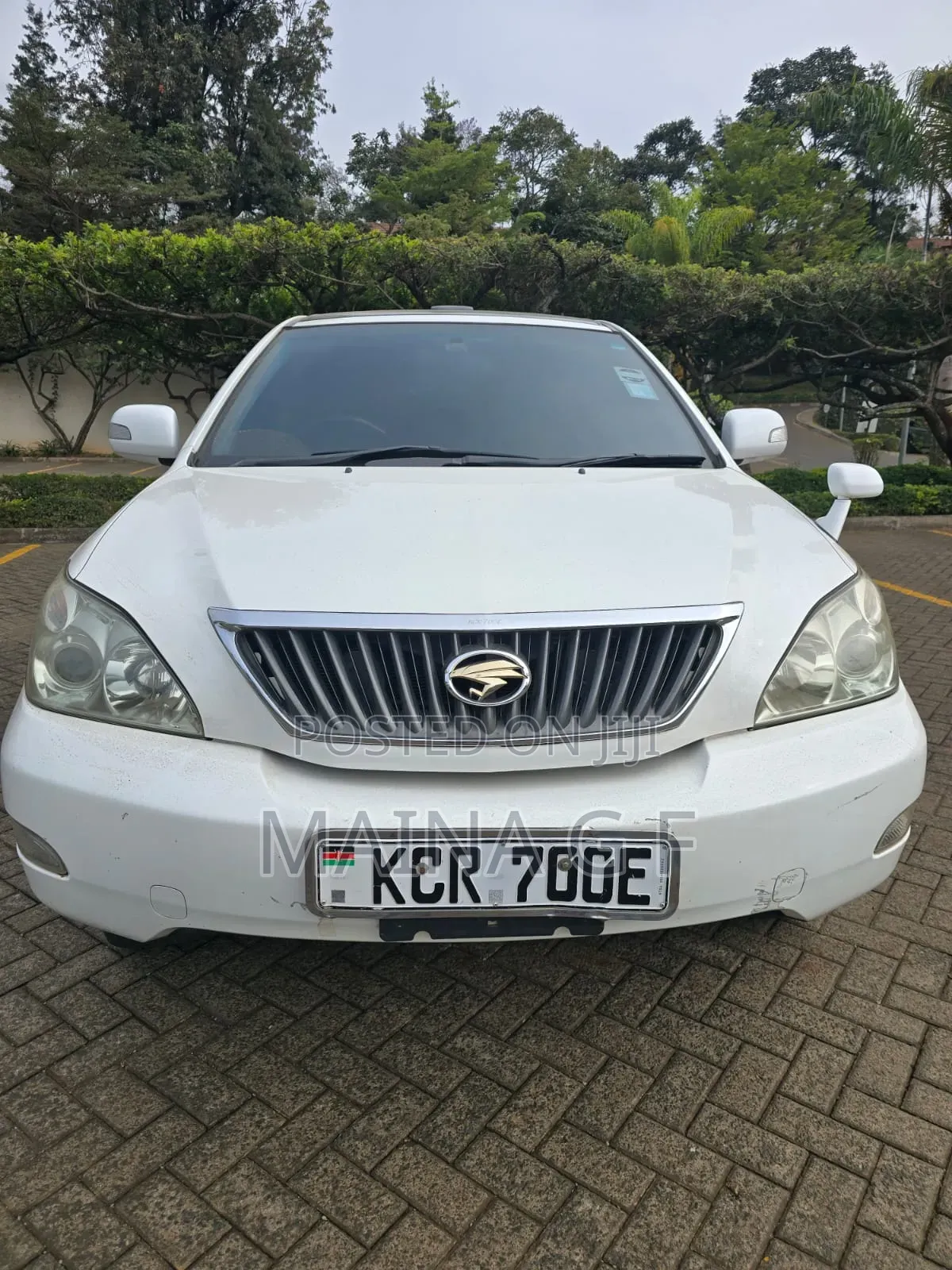Toyota Harrier 240G 2012 White