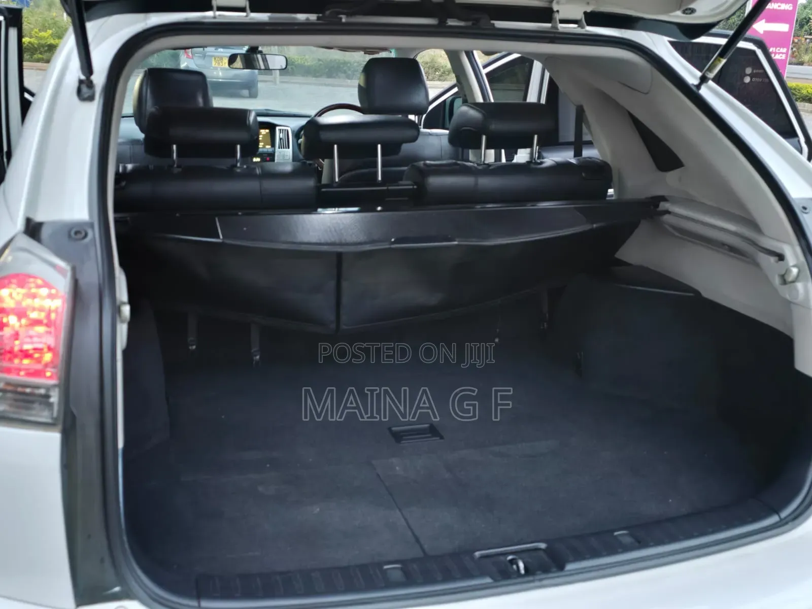 Toyota Harrier 240G 2012 White
