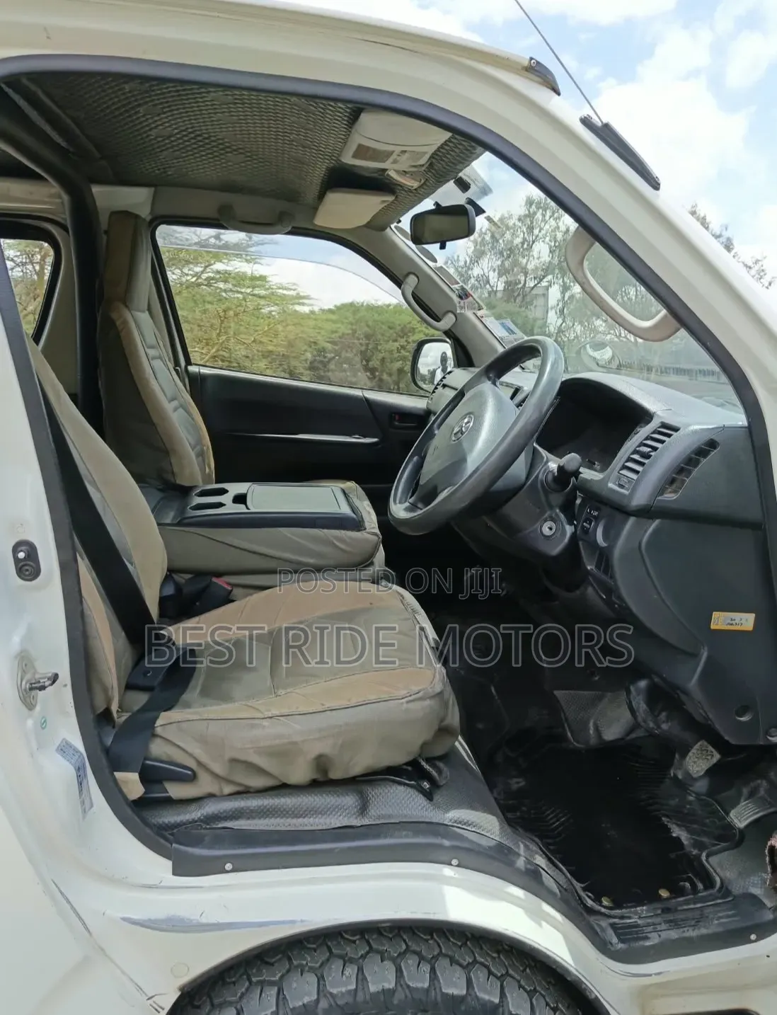 Toyota HiAce 2016 White