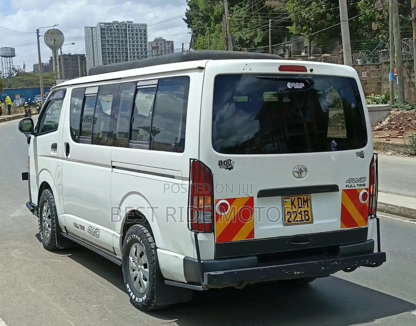 Toyota HiAce 2016 White