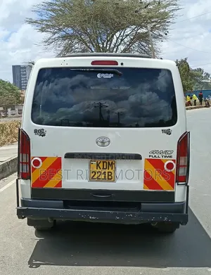 Toyota HiAce 2016 White
