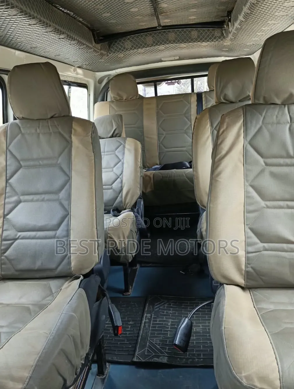 Toyota HiAce 2016 White