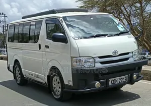 Toyota HiAce 2016 White