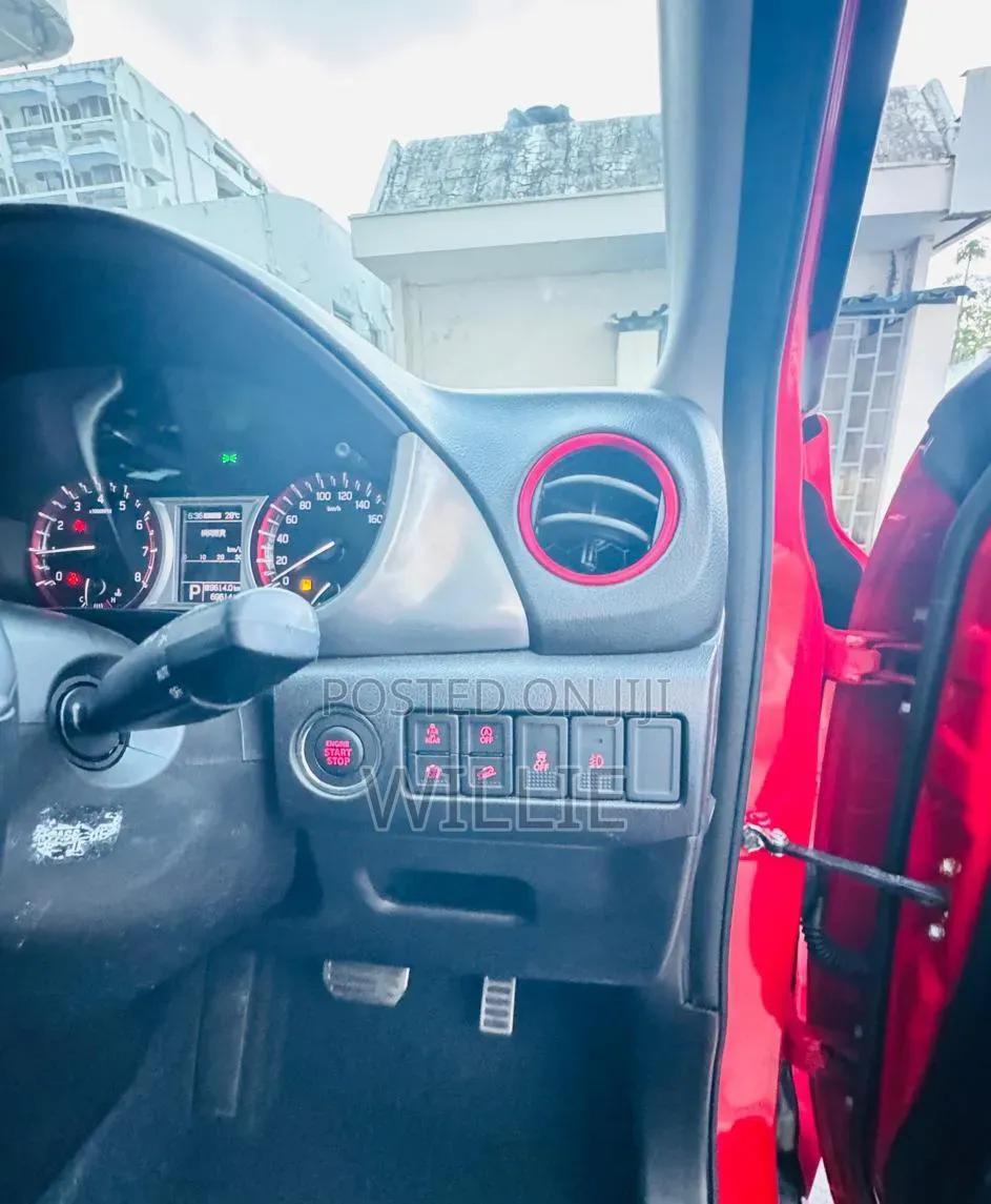 Suzuki Escudo 2019 Red