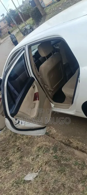 Toyota Corolla RunX 2006 White