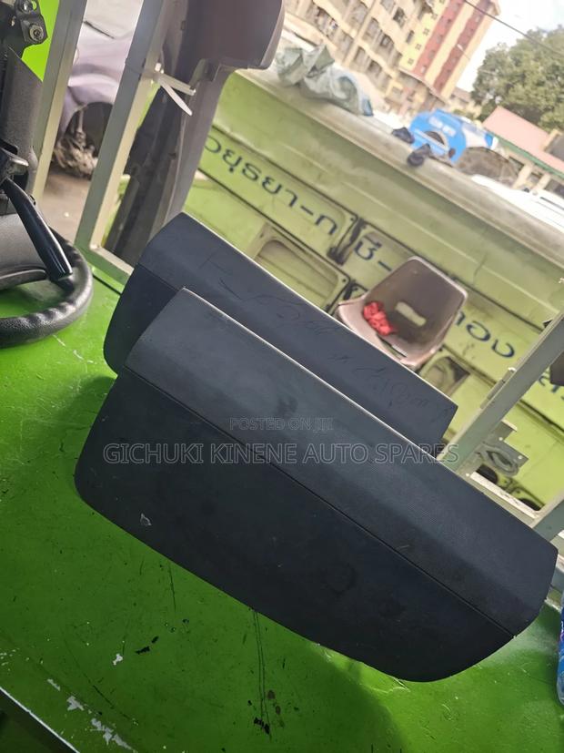 Toyota Hiace 7L Dashboard Airbag System - main view