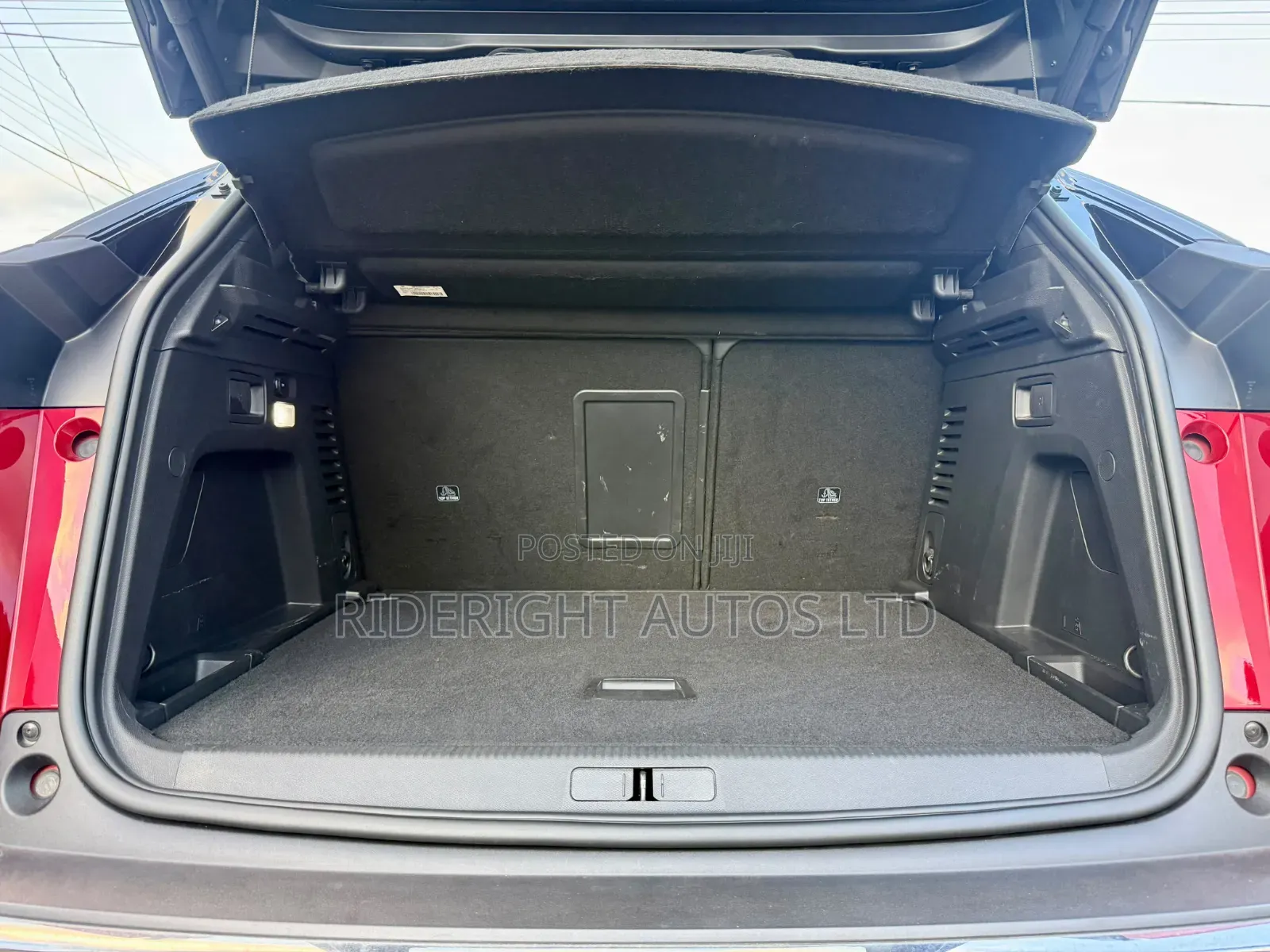 Peugeot 3008 2019 Red