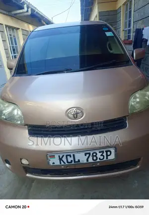 Toyota Porte 1.5 FWD 2010 Gold