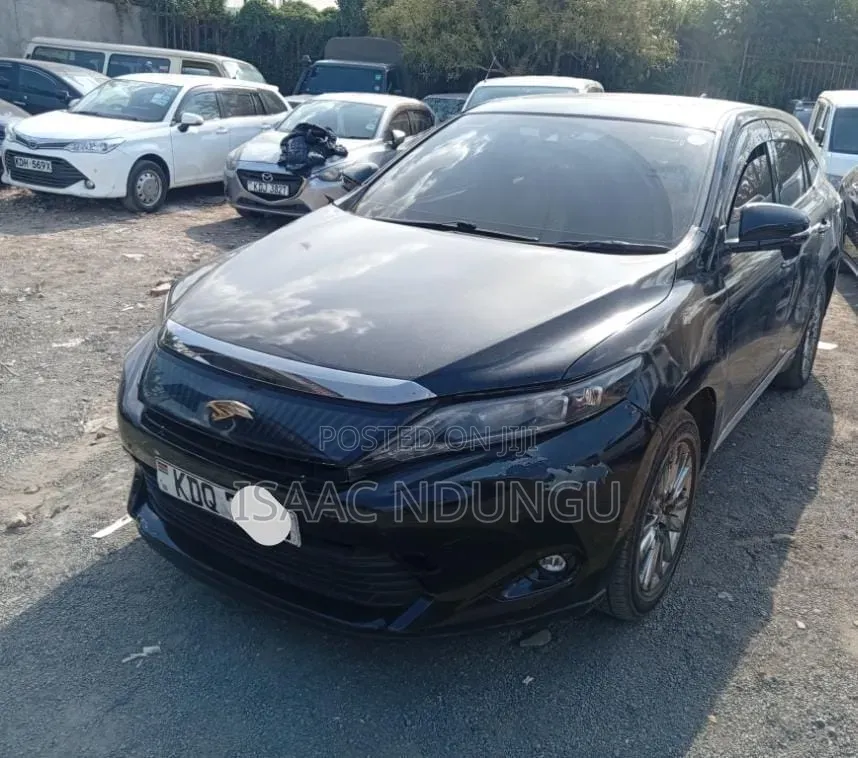 Toyota Harrier 2.0 2017 Black