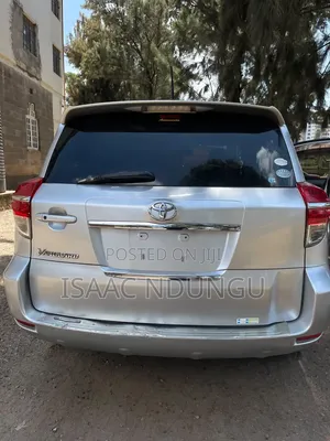 Toyota Vanguard 2012 Gray