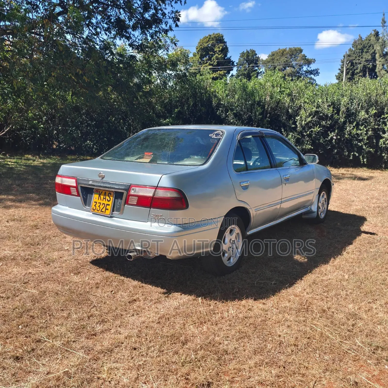 Nissan Sunny 2004 Silver