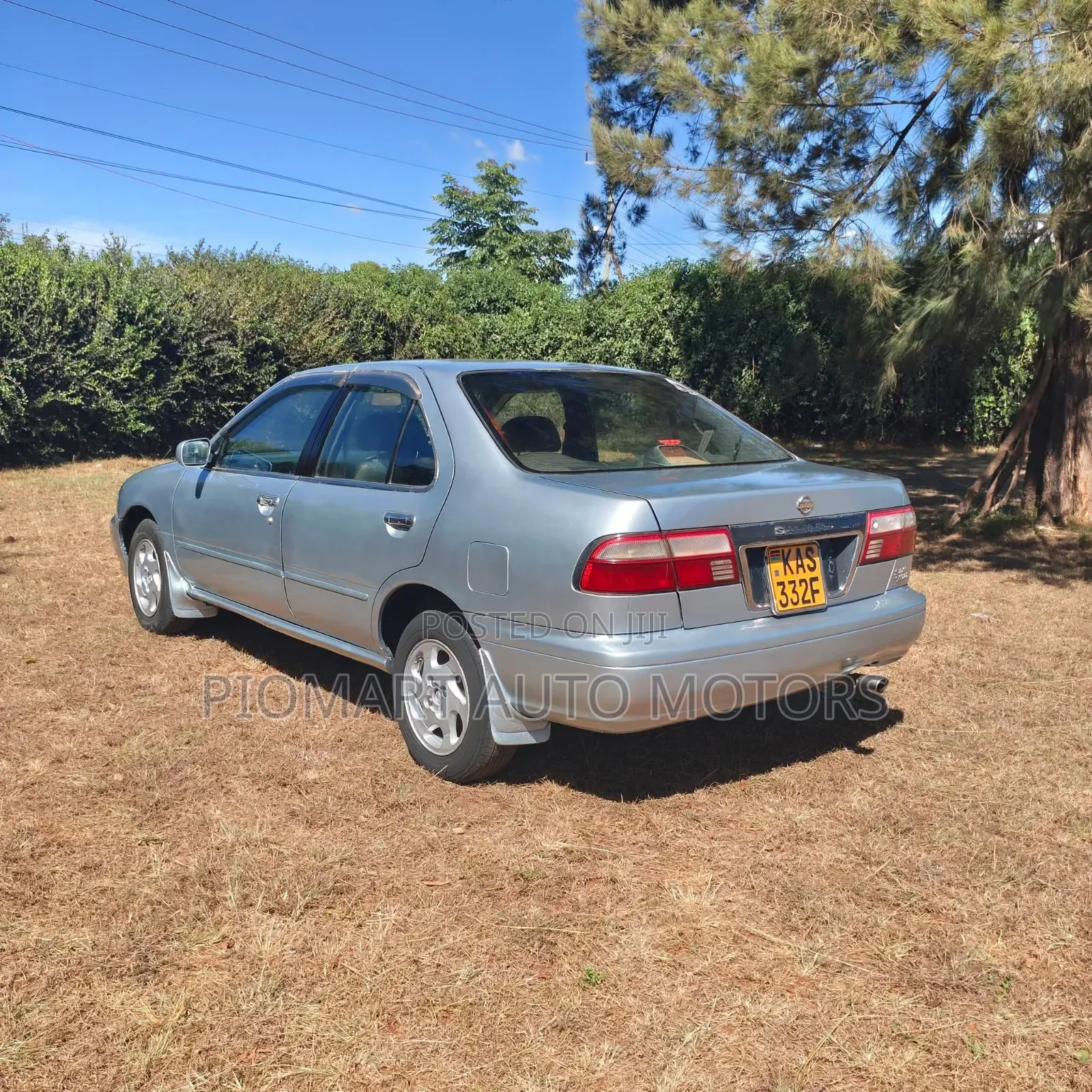 Nissan Sunny 2004 Silver