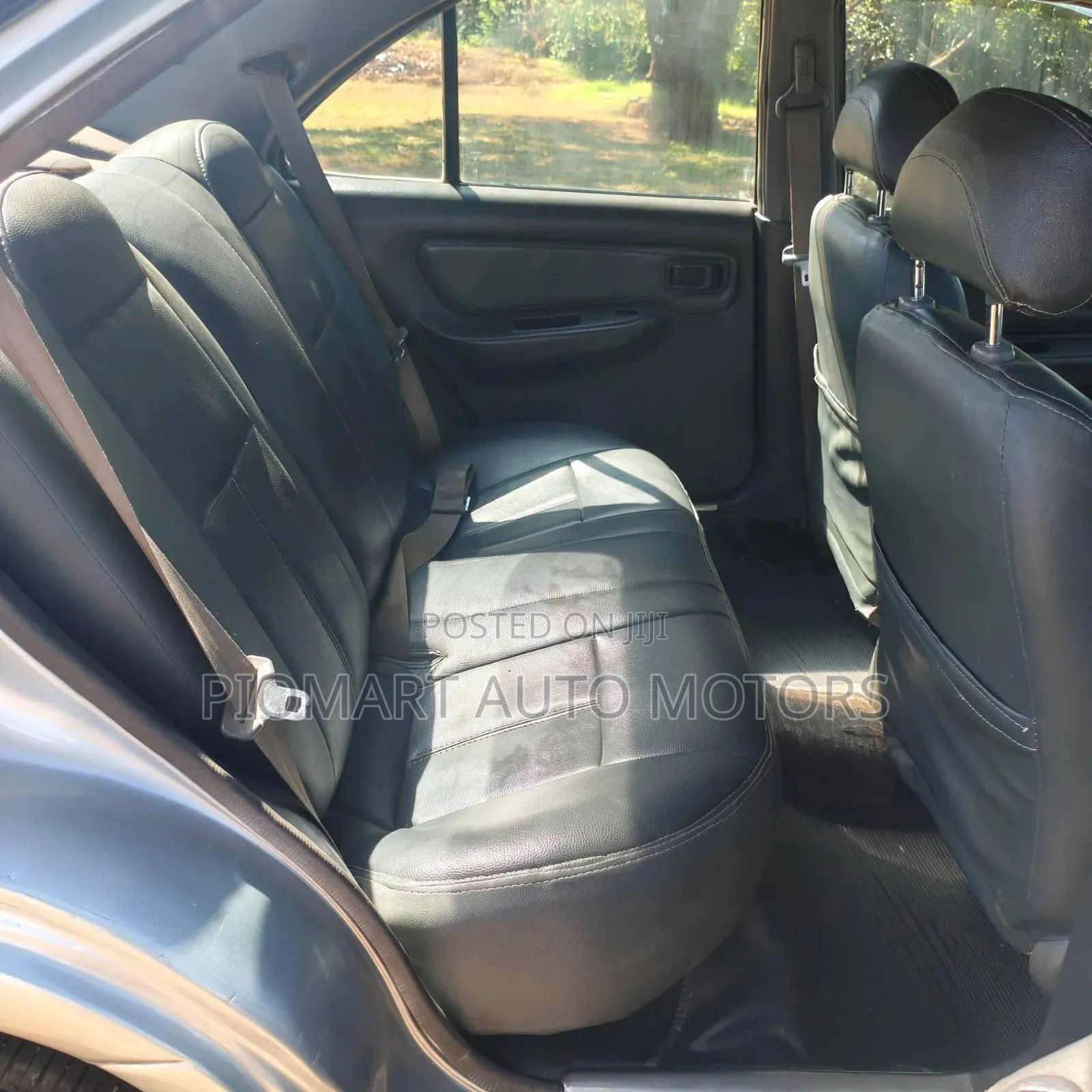 Nissan Sunny 2004 Silver