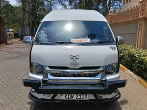 Toyota HiAce 2020 White