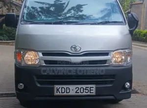 Toyota HiAce 2014 Silver