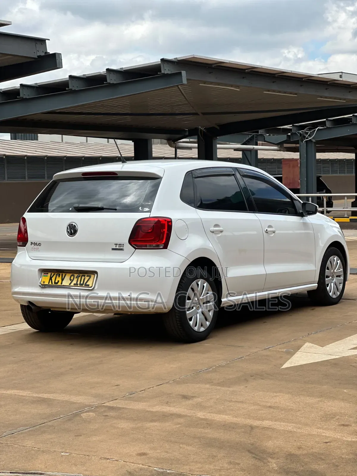 Volkswagen Polo 2013 White