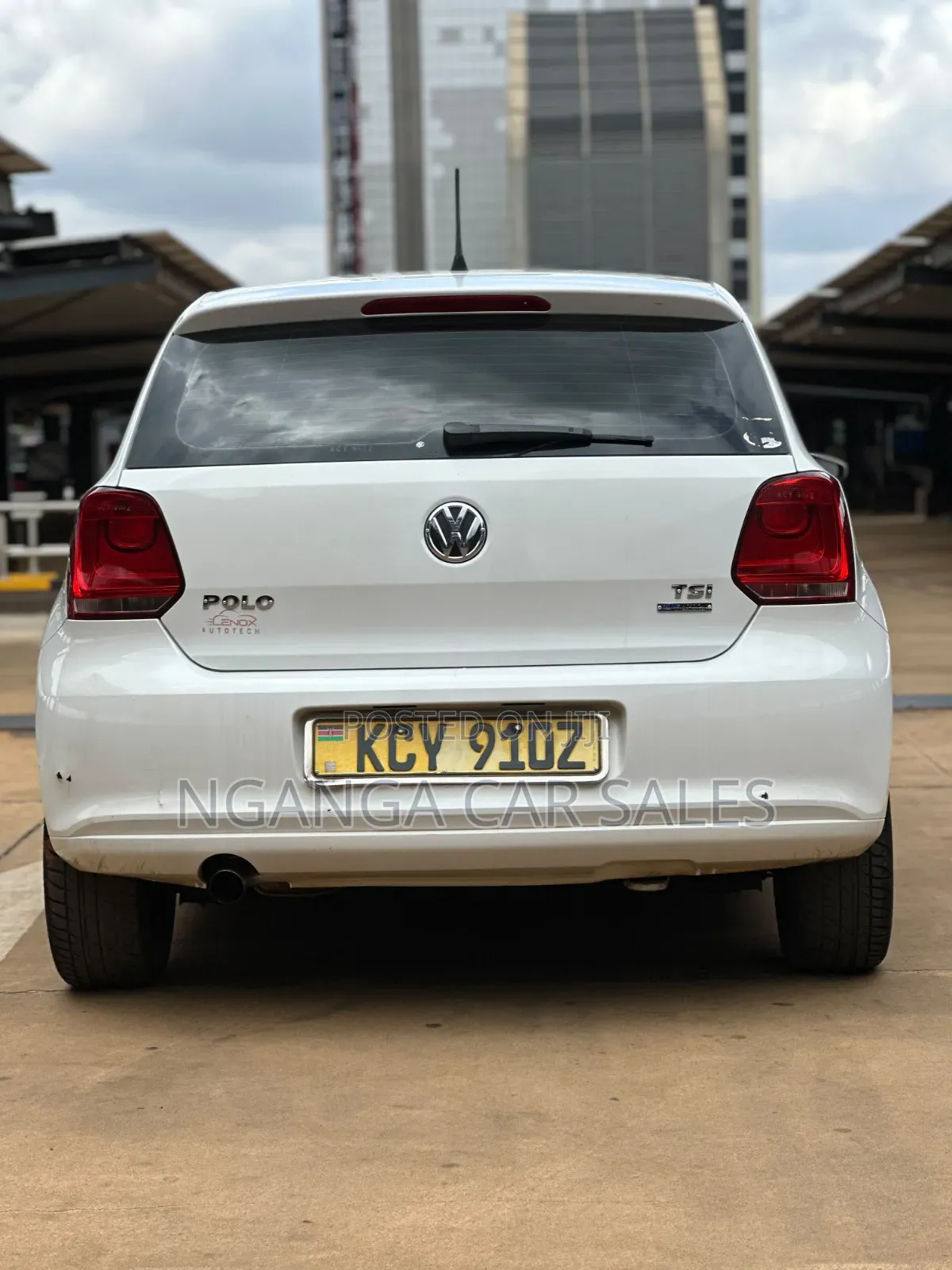 Volkswagen Polo 2013 White