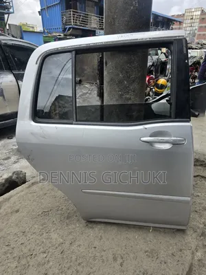 Rear Door RH Raum 2005