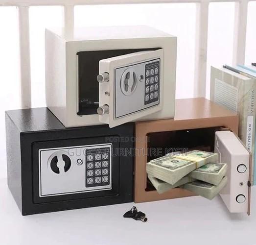 Jumbo Junior Digital Fireproof Safe. - thumbnail 4