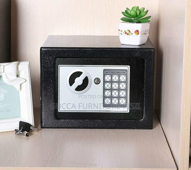Jumbo Junior Digital Fireproof Safe. - thumbnail 6