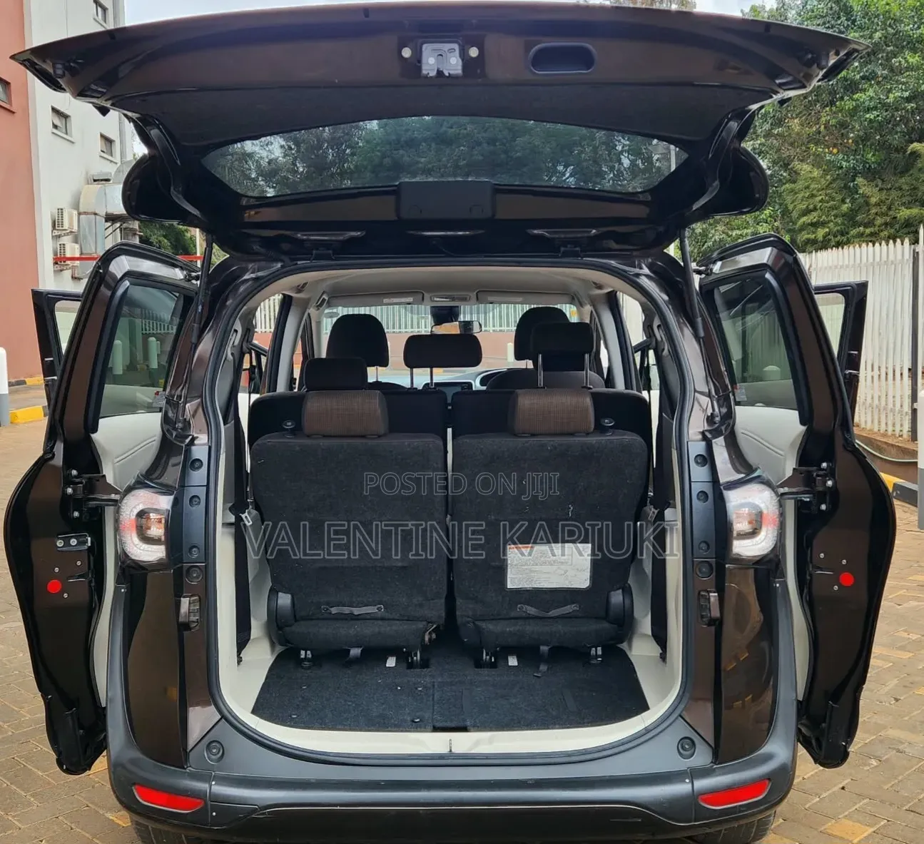 Toyota Sienta 2017 Brown