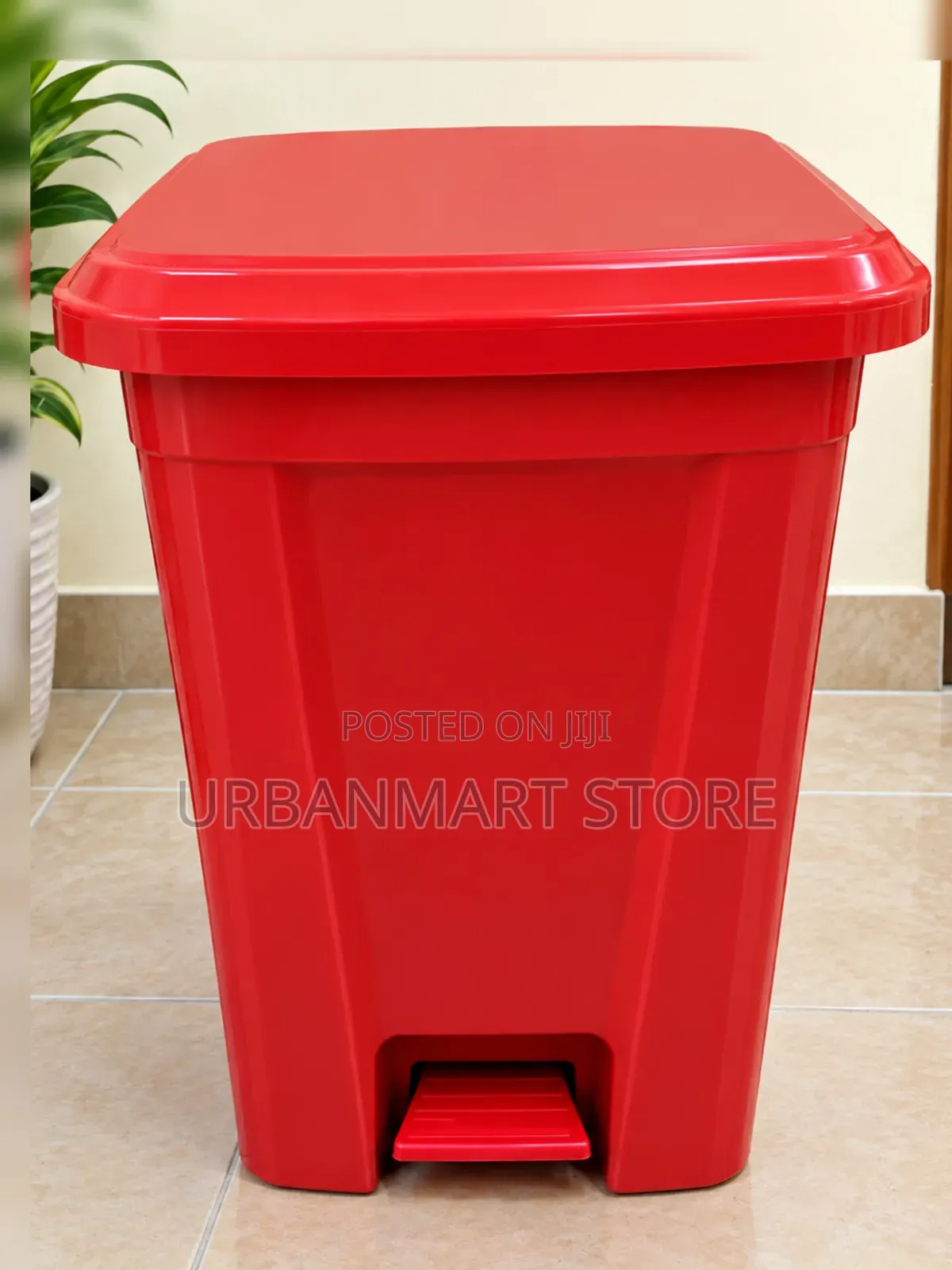 A New Brand 30 Litre Waste Bin With Foot Pedal