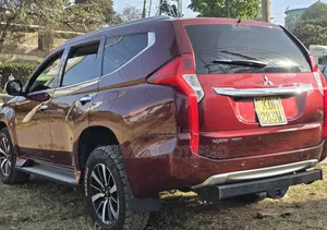 Mitsubishi Pajero 2017 Maroon