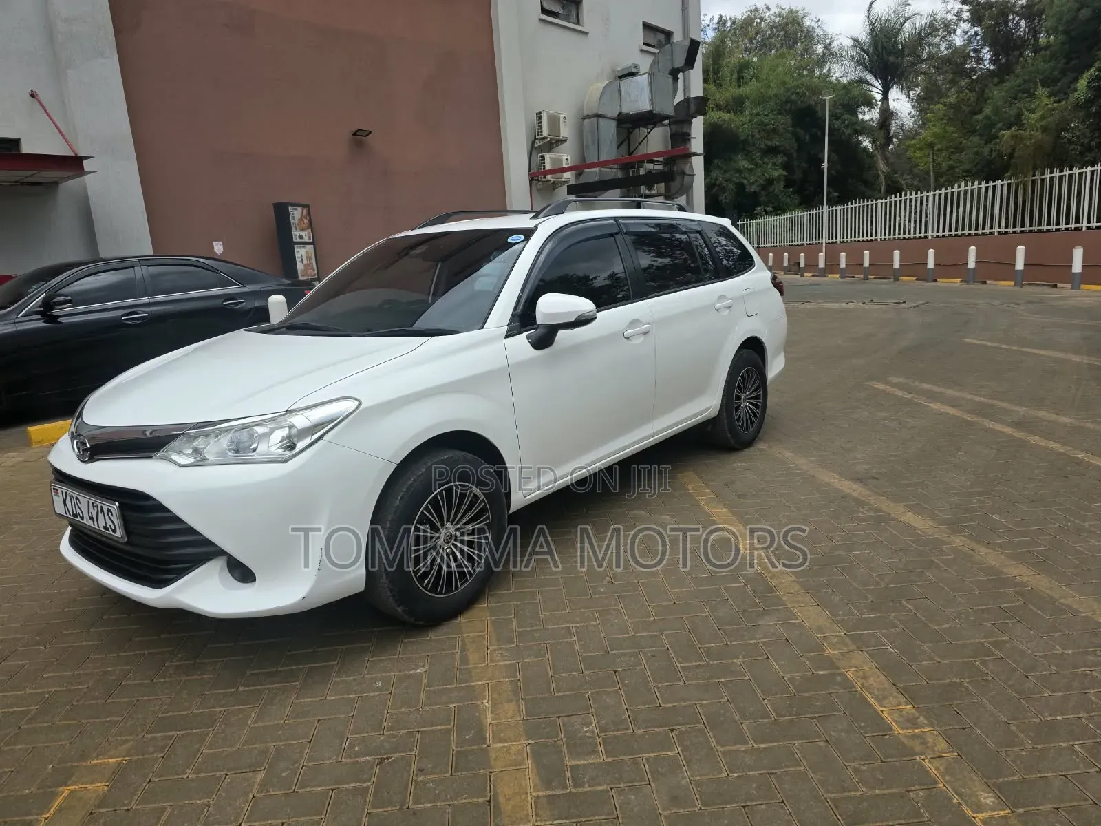 Toyota Corolla Fielder 2017 White