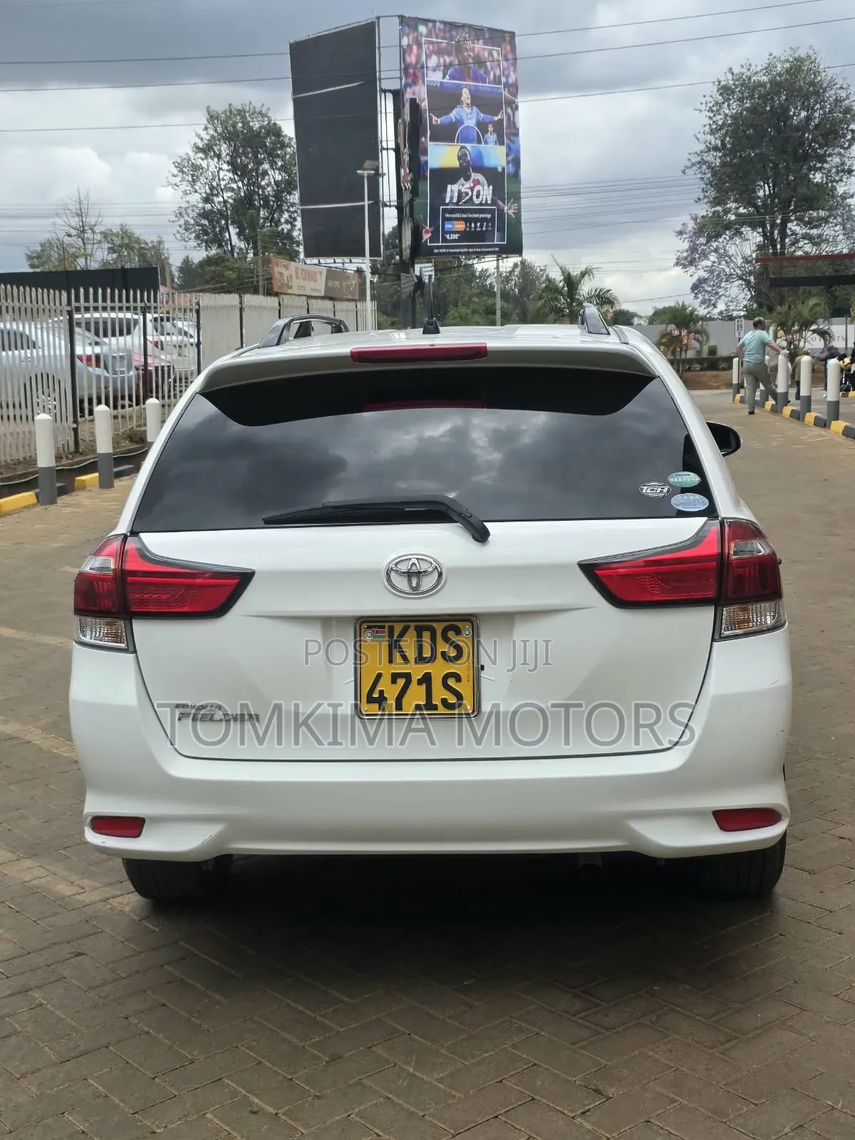 Toyota Corolla Fielder 2017 White