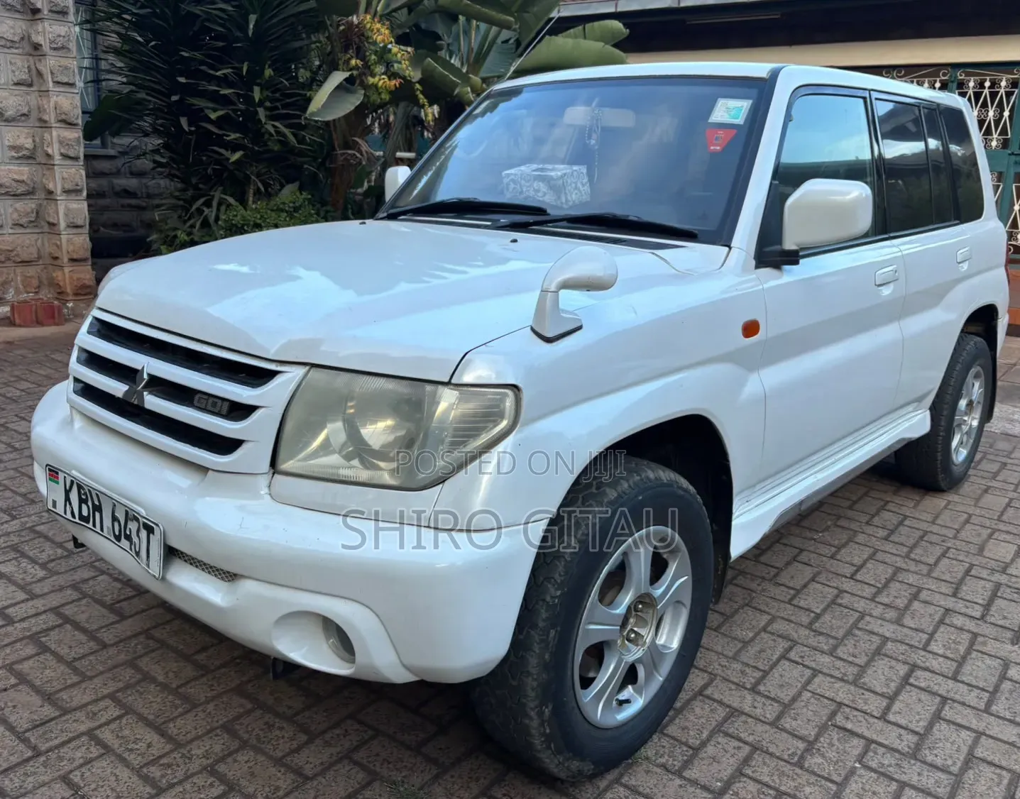 Mitsubishi Pajero 2002 White