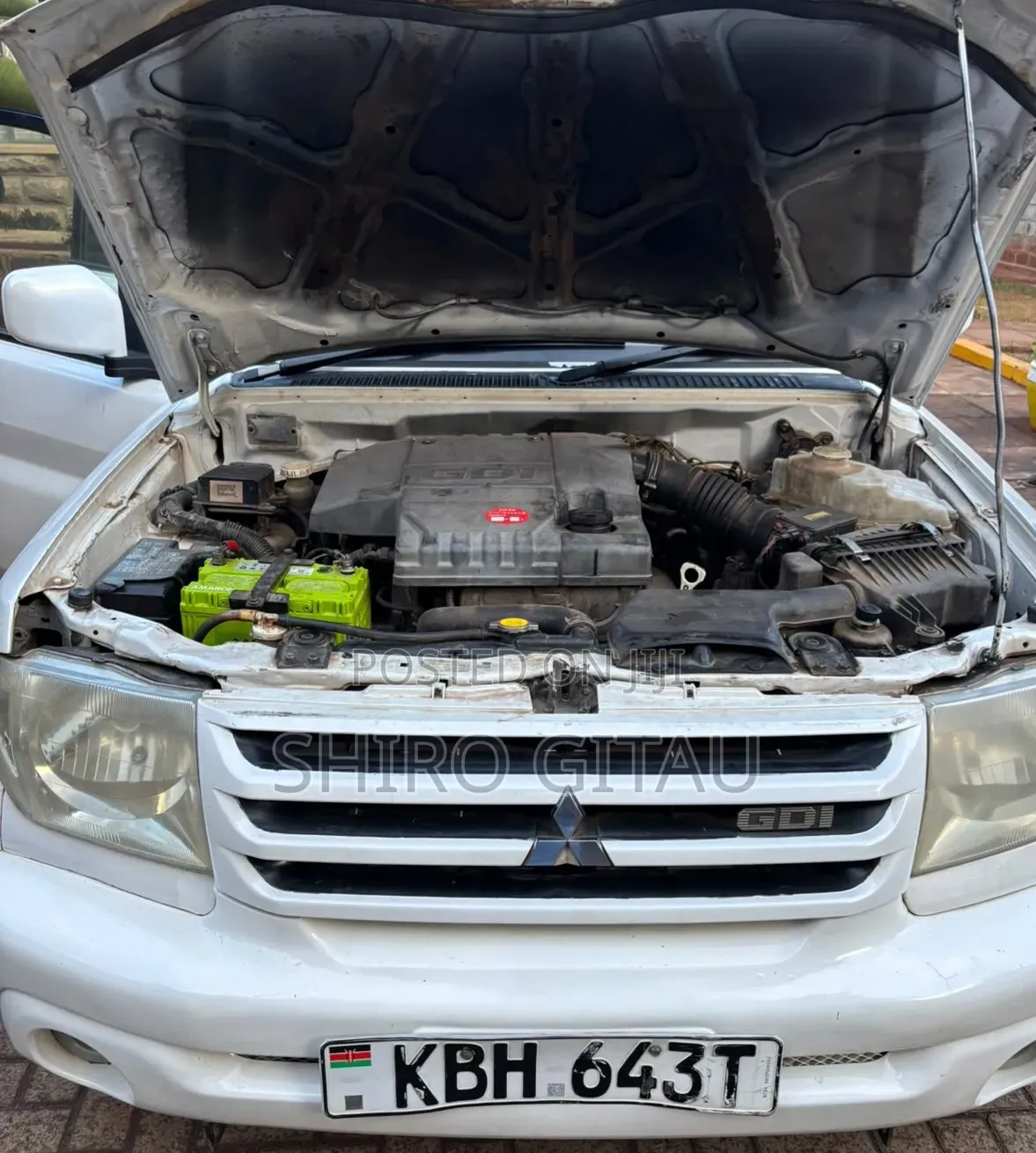 Mitsubishi Pajero 2002 White