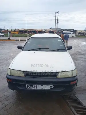 Toyota Corolla 2002 White