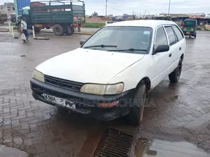 Toyota Corolla 2002 White