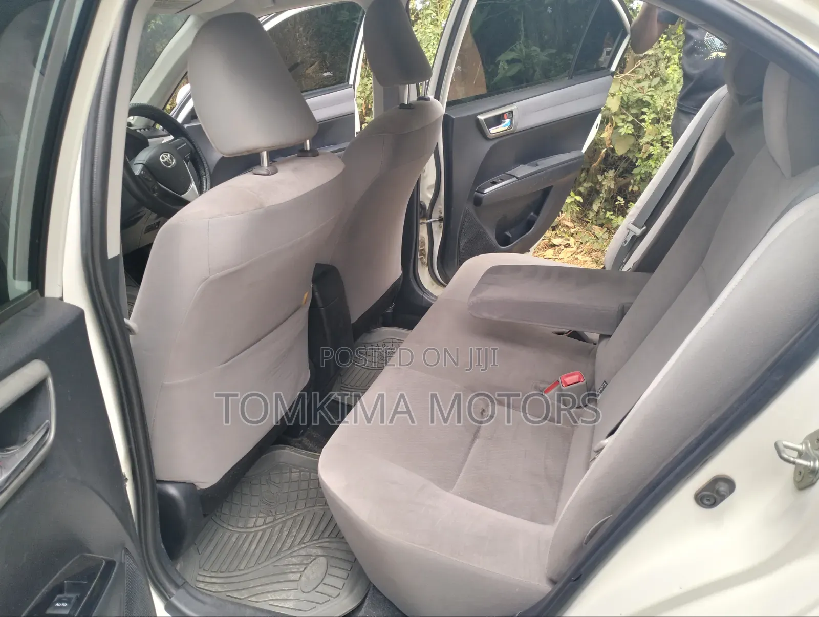 Toyota Axio 2013 White