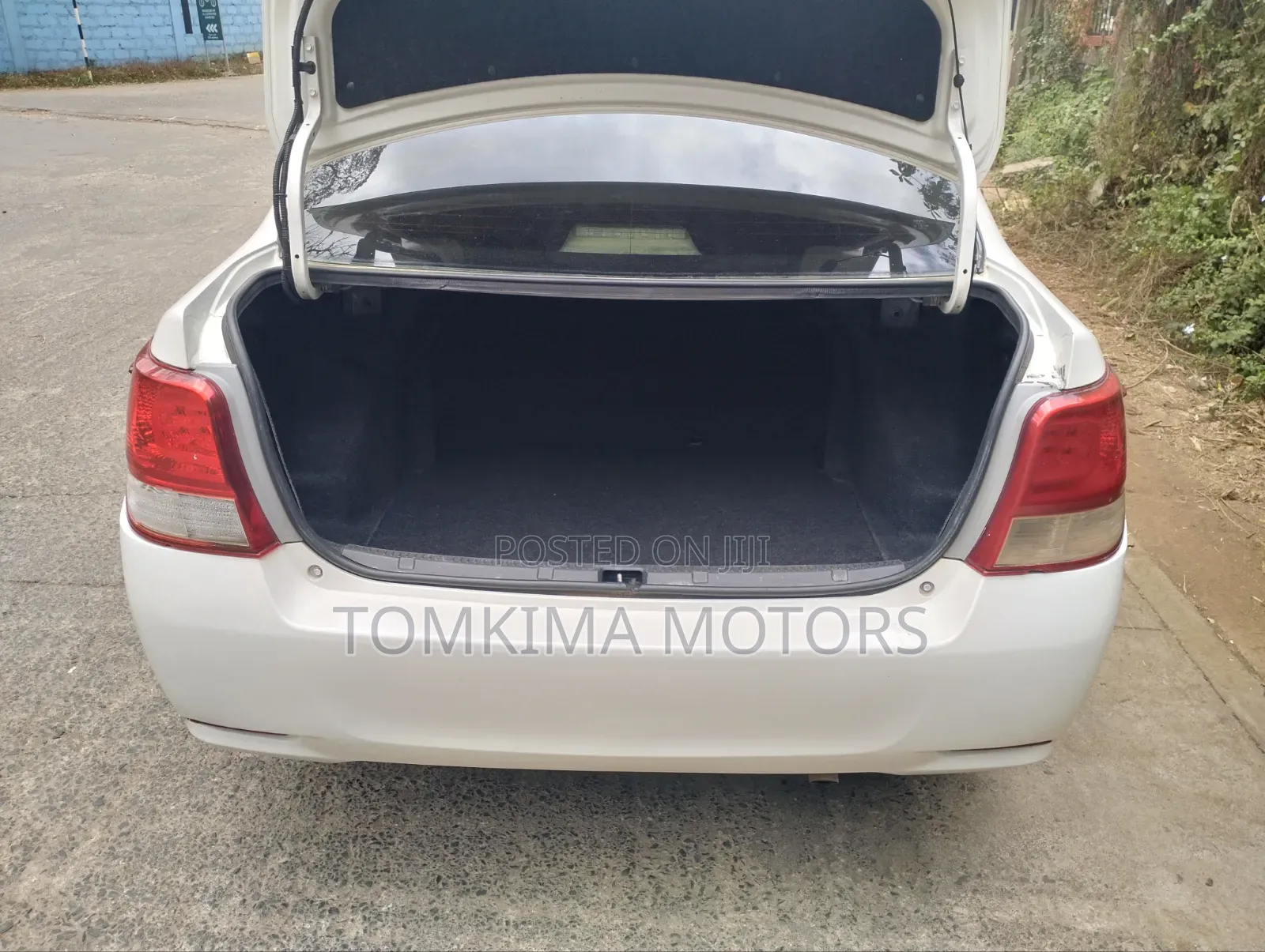 Toyota Axio 2013 White