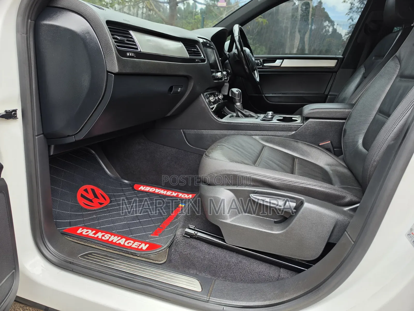Volkswagen Touareg 2012 White