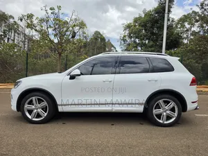 Volkswagen Touareg 2012 White