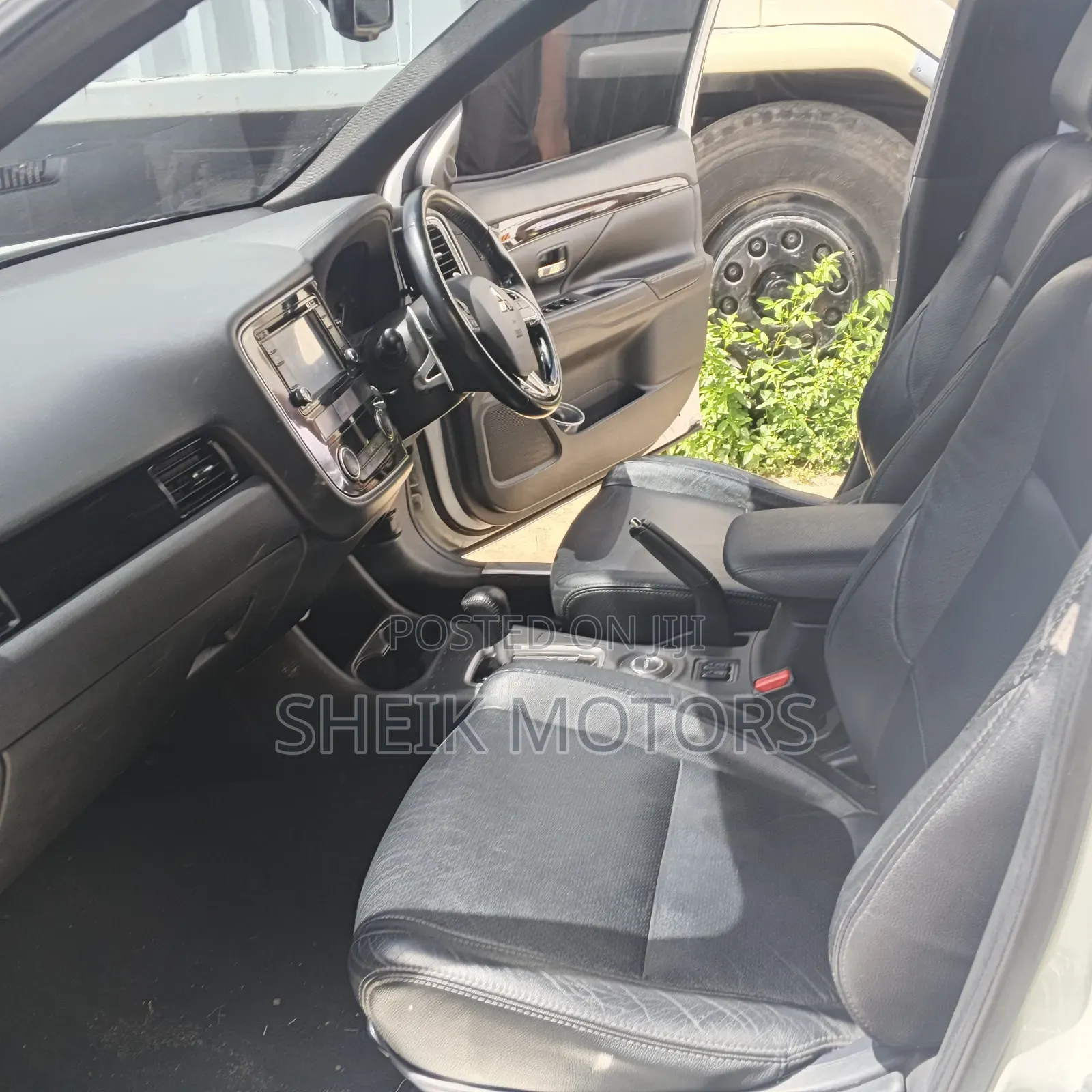 Mitsubishi Outlander 2018 White