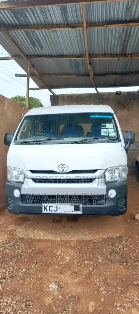 Toyota HiAce 2008 White