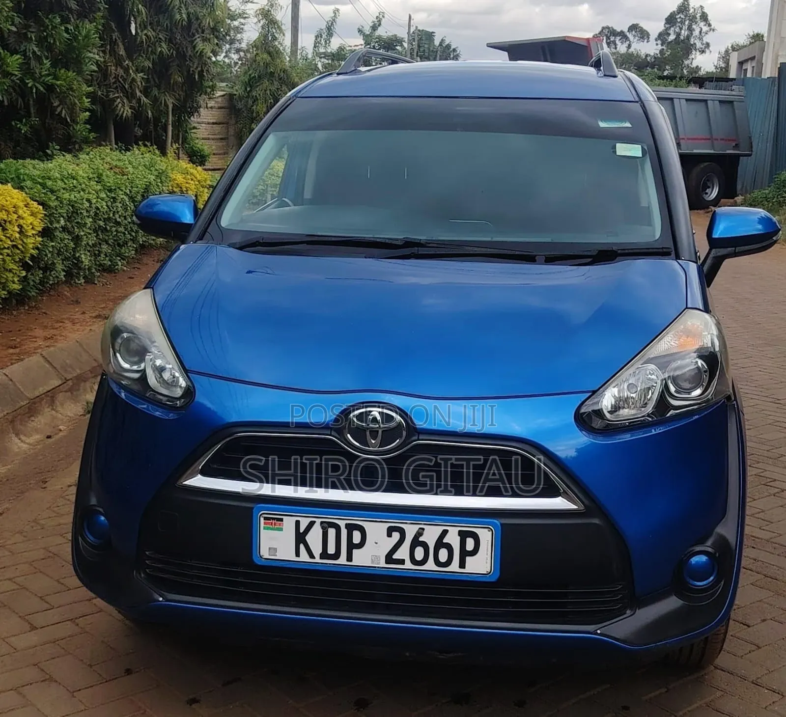 Toyota Sienta 2016 Blue