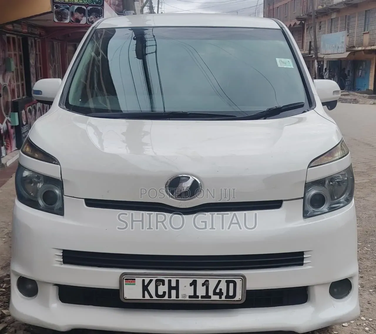 Toyota Noah 2010 White
