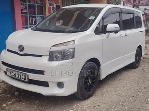 Toyota Noah 2010 White