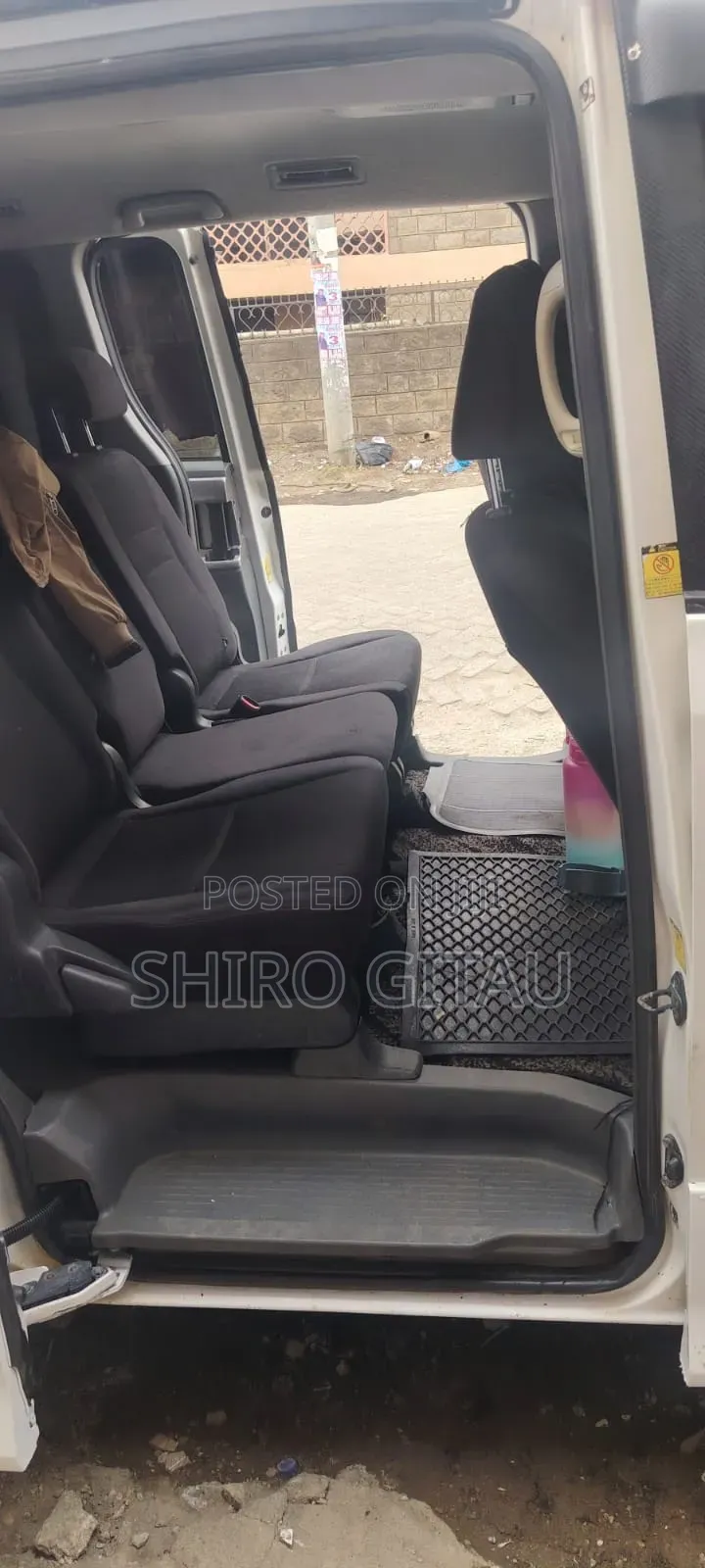 Toyota Noah 2010 White