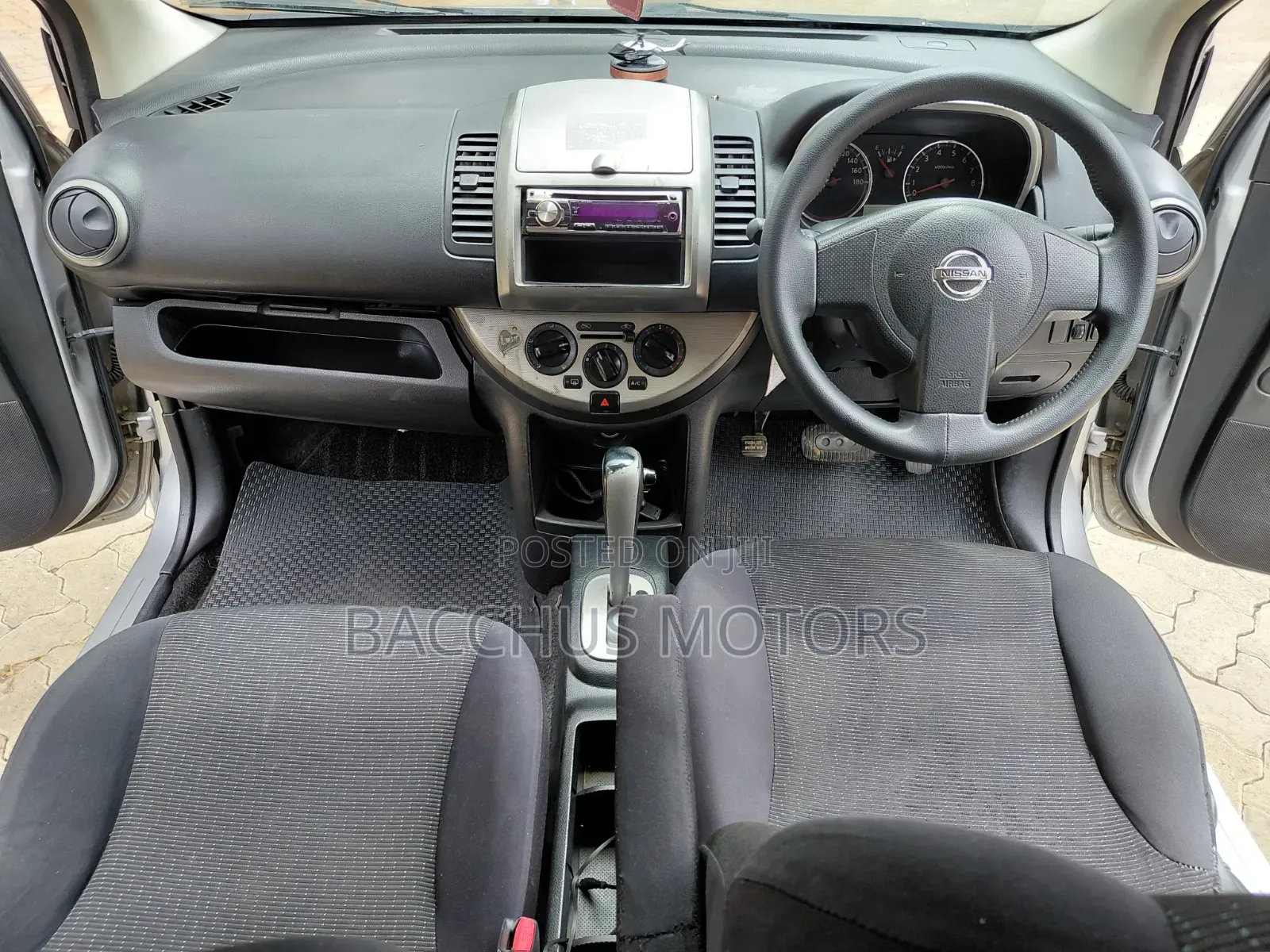 Nissan Note 2010 Silver