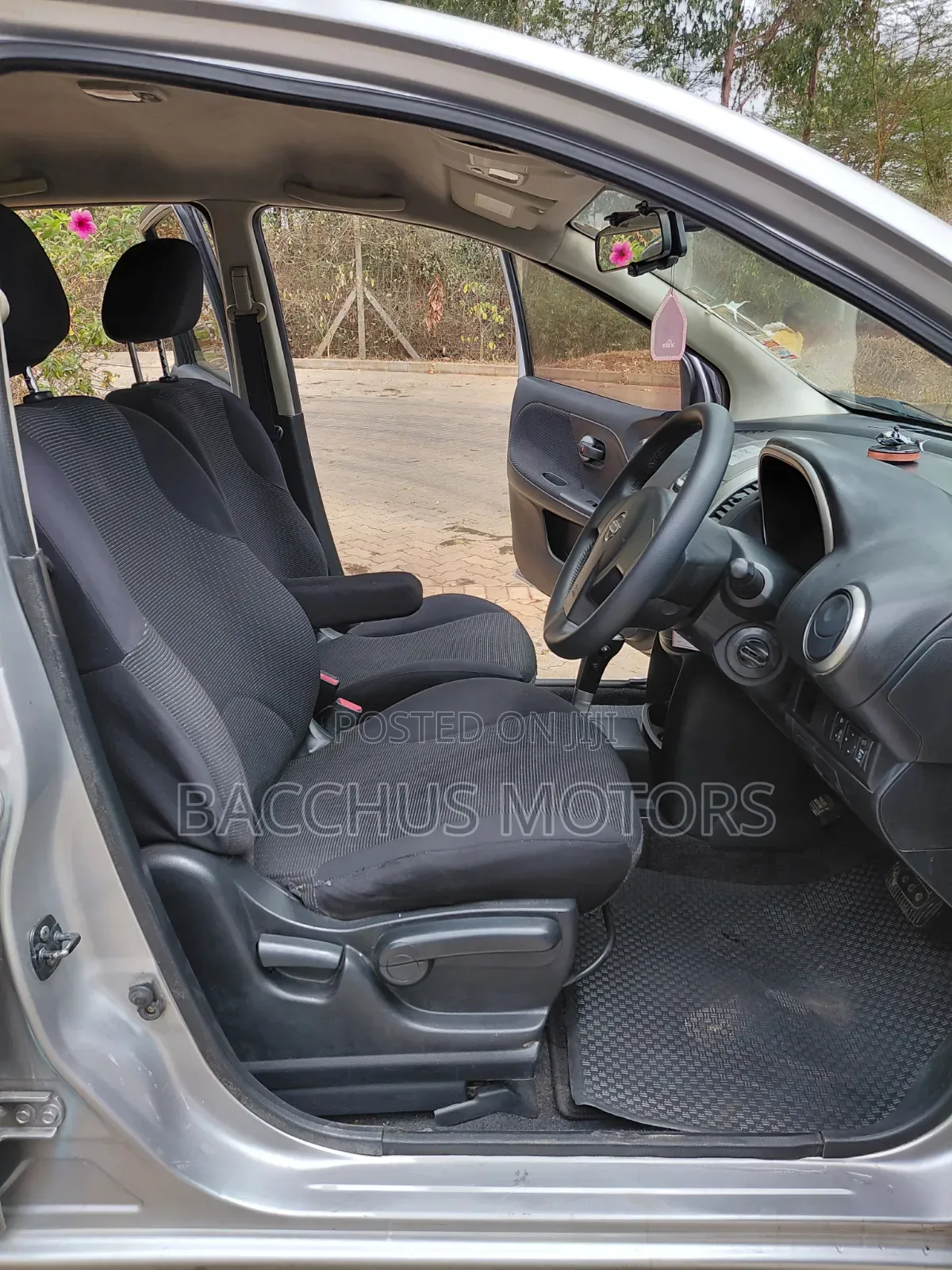 Nissan Note 2010 Silver
